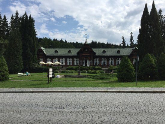Restaurace a kavarna Letni Lazne